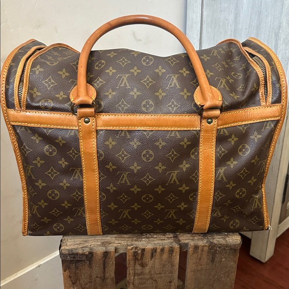 Vintage (1982) Louis Vuitton Brown and Tan Monogram Travel Bag - Picture 3 of 16